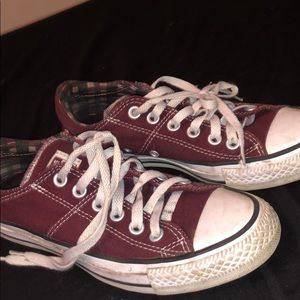 Burgundy converse